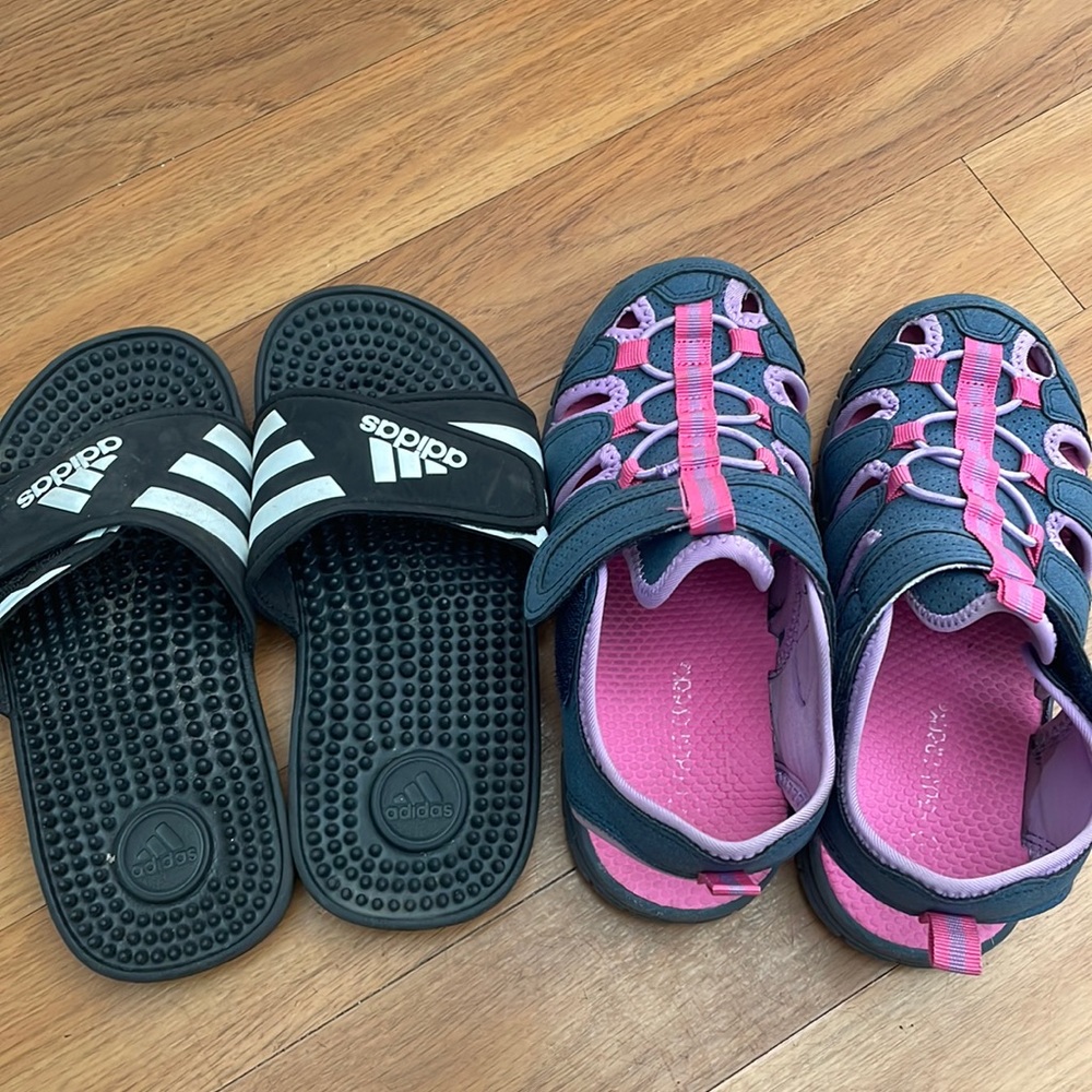 2 pairs of girls sandal/slide in youth size 1